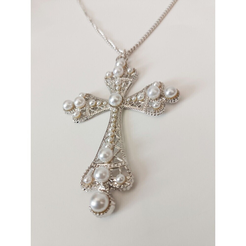 2 piece Vintage Style Cross & Faux Pearl Pendant Necklace - Picture 3 of 8